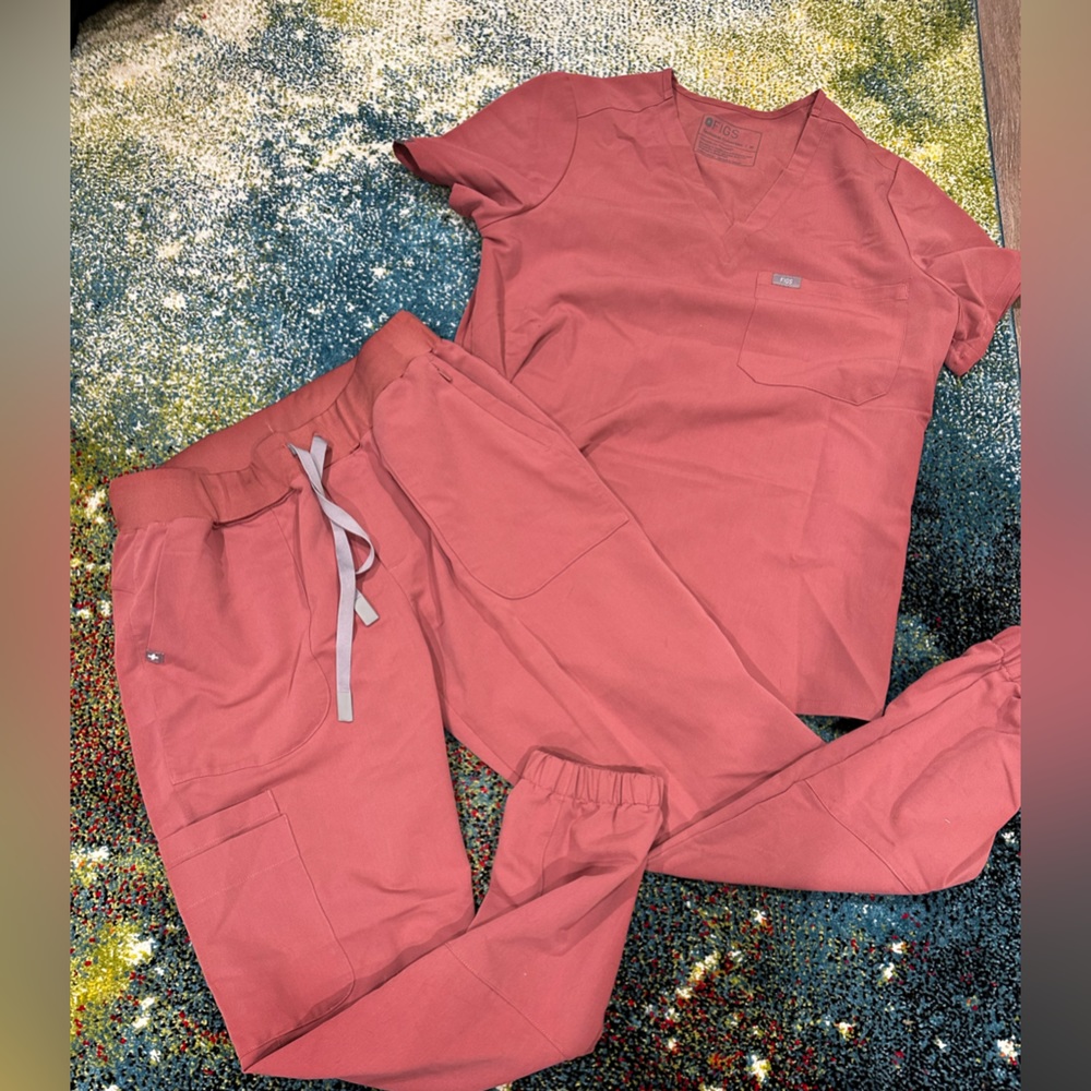Figs scrubs